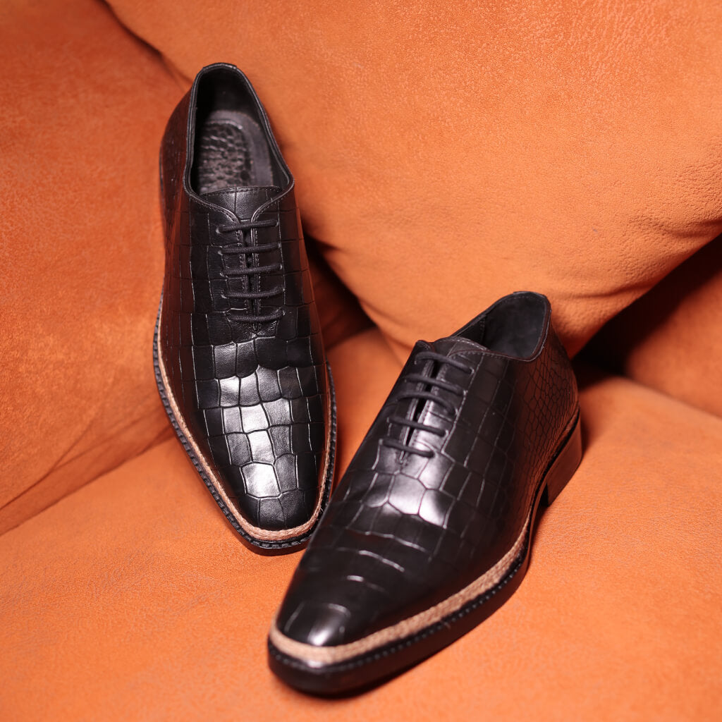 Oslo Lace: Classic Norwegian Croco Leather Lace-Up