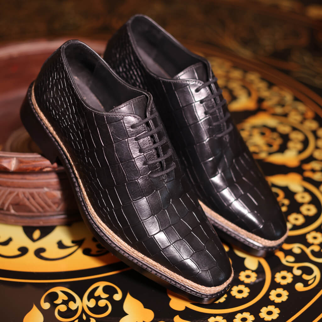 Oslo Lace: Classic Norwegian Croco Leather Lace-Up