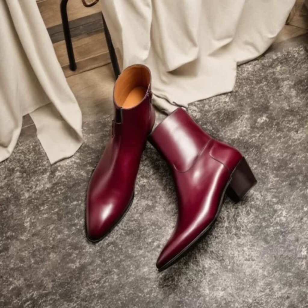 ALT text: "Shoe care tips: Air shoes regularly to maintain their shape. Dry at room temperature only to prevent shrinkage, wrinkling, hardening, drying, and cracking from sun exposure. Use shoe bags to protect against stains and mildew, and remove dry dirt with a clean cloth. Includes a hypoallergenic luxury designer shoe bag for travel, special leather cream for Mille Dollari hand-painted shoes, plus a shoe horn, duster, and shiner for enhanced care and ease of use.