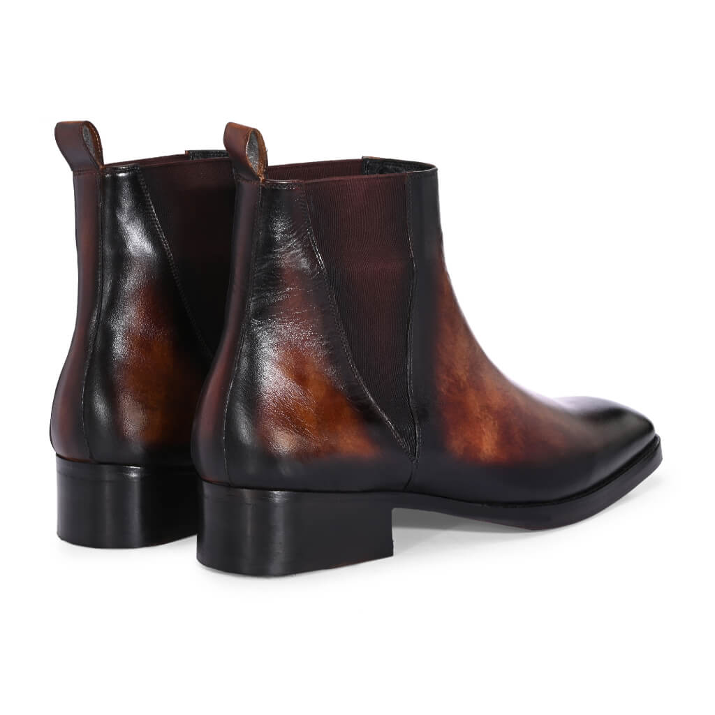 Marble-Gloss Masterpiece: Men’s Hand-Patina Chelsea Boots in Cognac