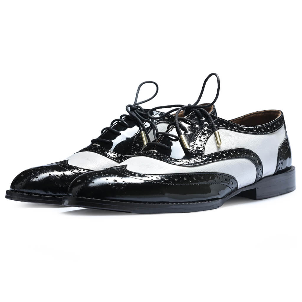 THE LONDON BROGUES IN BLACK & WHITE